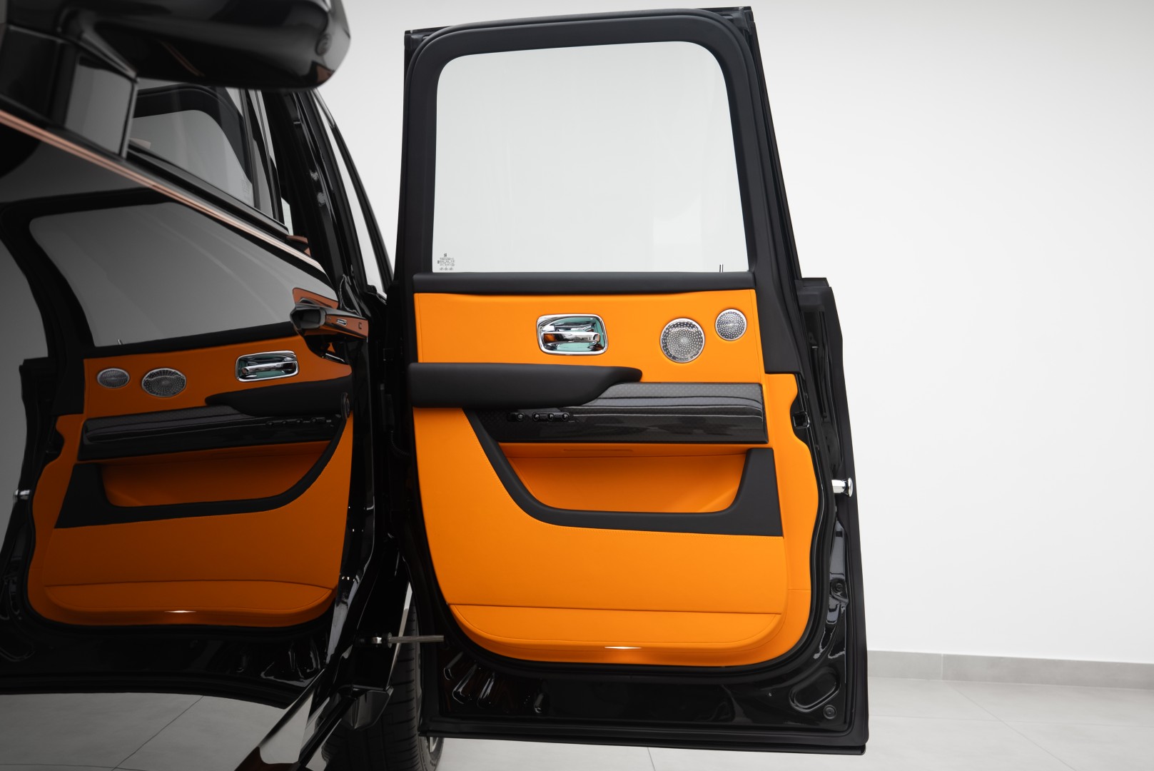 2025 ROLLS ROYCE CULLINAN | BLACK BADGE | MAIN DEALER WARRANTY AND SERVICE